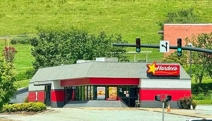 Hardee’s Menu With Prices fullmenuprices.com